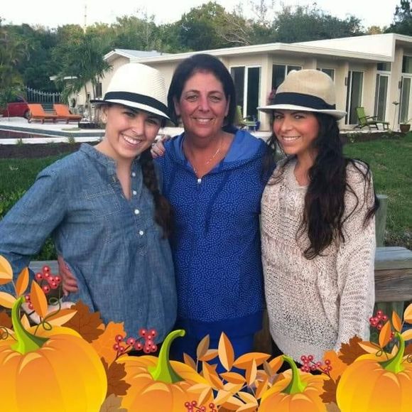 Meet your Posher, Lori - Picture 1 of 1